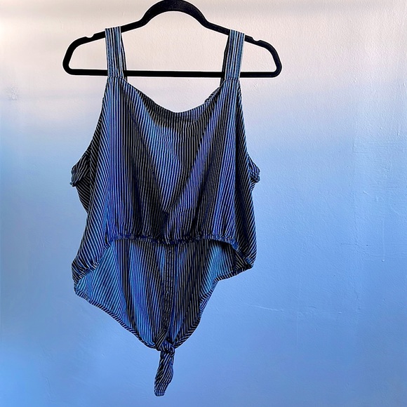 JCrew Factory Blue Stripe Crop Tank Front Tie Size XXL - Picture 2 of 3